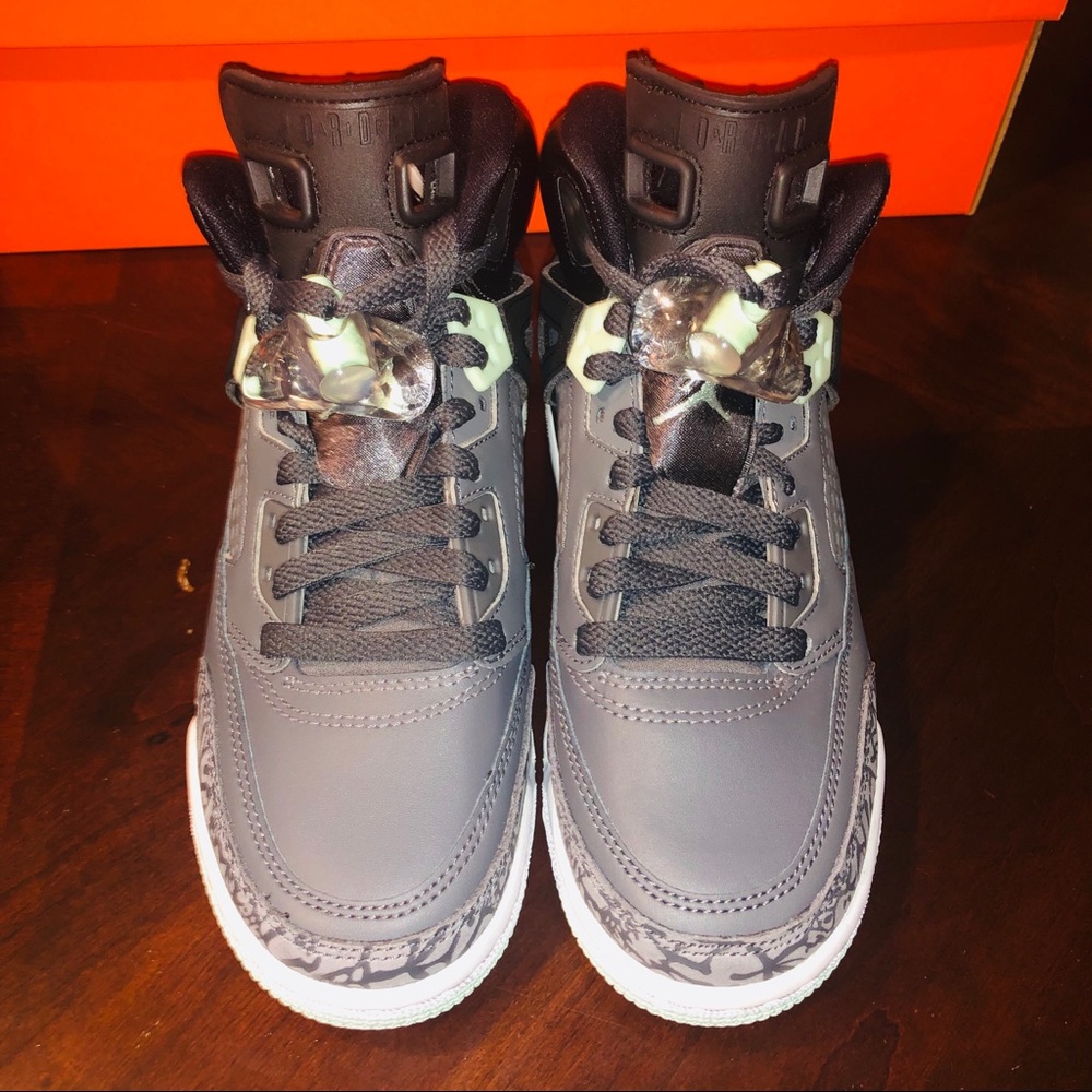 Air Jordan spizike Sz 3.5Y brand new